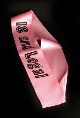 18 & Legal Sash Miss Behave roze
