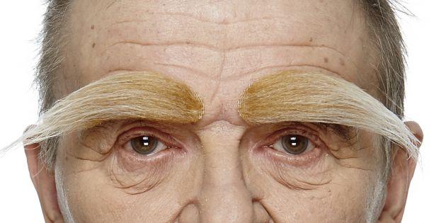 Eyebrows blonde